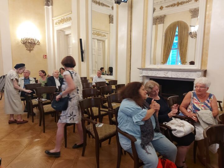 379639344_1757174104736033_4275840819937462636_n