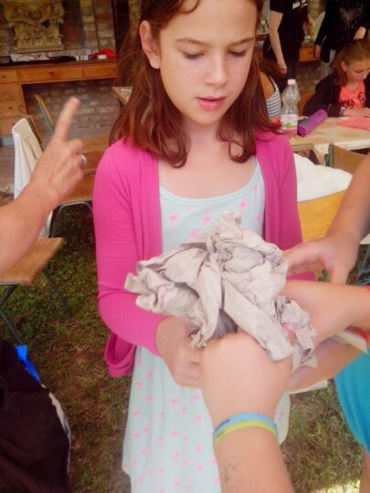 IMG_20140629 Ebből lesz majd a rózsaszínű flamingó, melyet Zsanna ruhájának mintája ihltett B. T