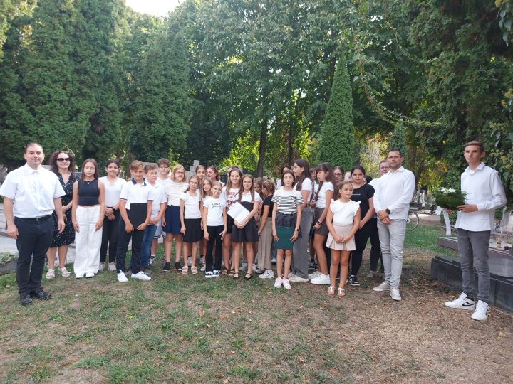 553296061_823048636930563_4573343293560704795_n (1)